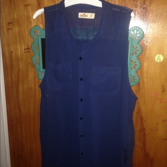 Hollister navy collared tank.