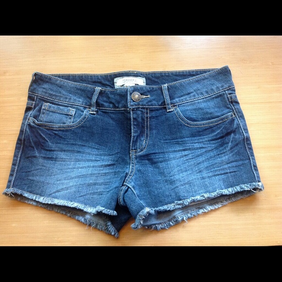 NWOT! Forever 21 Low Rise Short Shorts