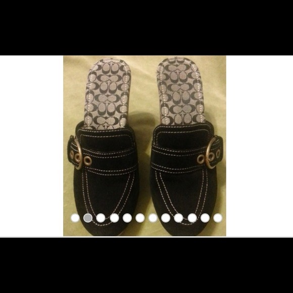 Coach Deirdre size 9.5 buckle clogs with a 4" heel - Picture 2 of 2