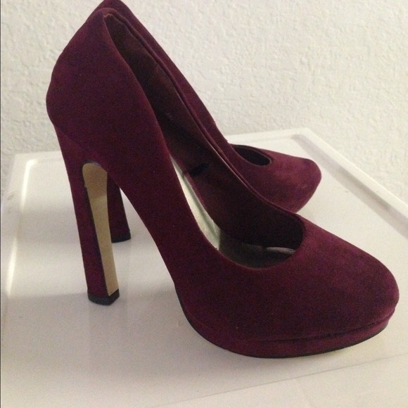 Plum heels
