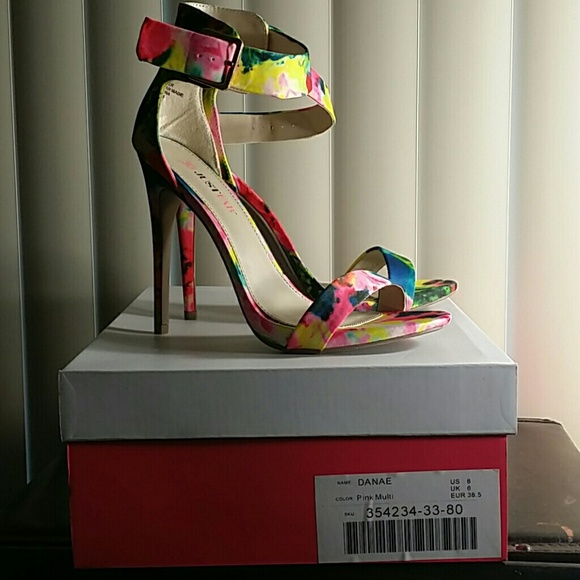 Floral sandal