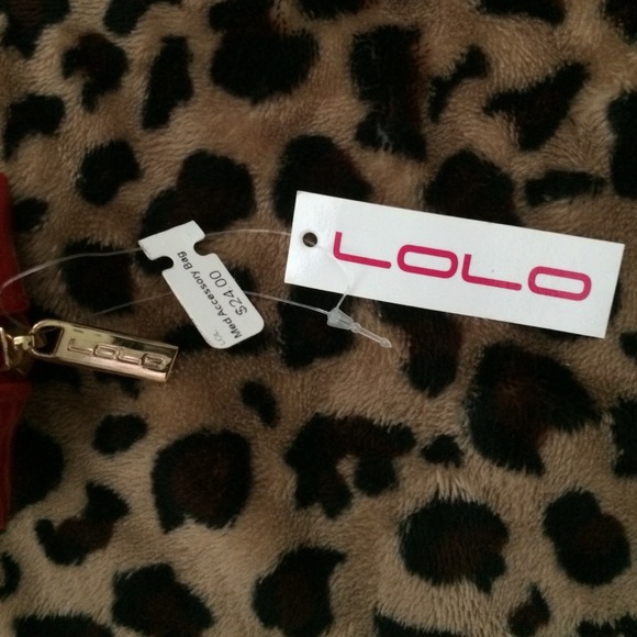 Lolo Skull Makeup Pouch - Picture 3 of 4