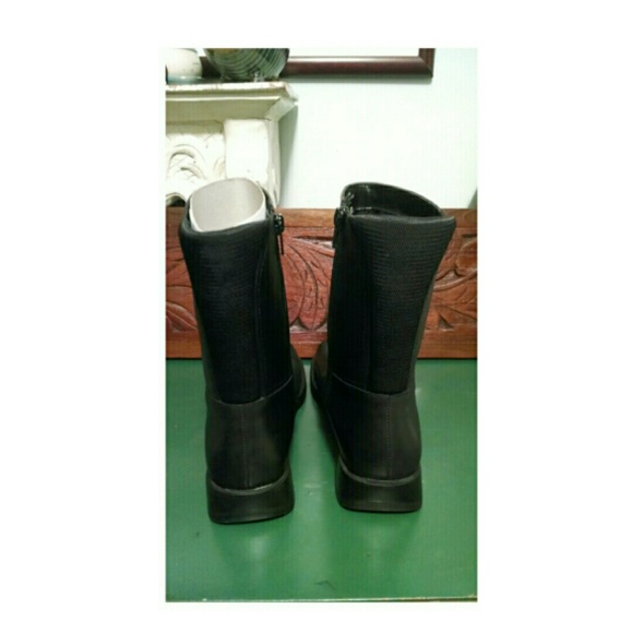 Anne Klein 2 Black Leather Boots Side Zip - Picture 2 of 4