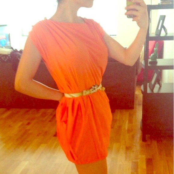 GIFTED- 🎀Chic Party Host Pick🎀NWT Orange Dress - Picture 4 of 4