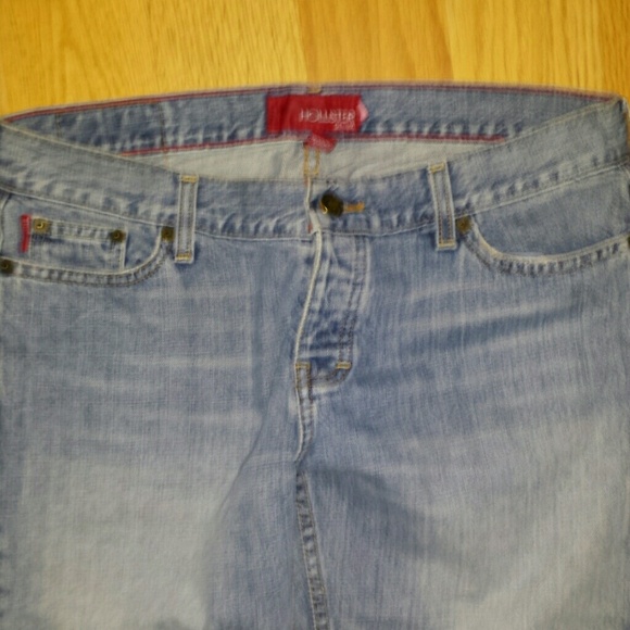 HOLLISTER - Picture 2 of 3