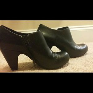 SALE!  Black leather ankle boots