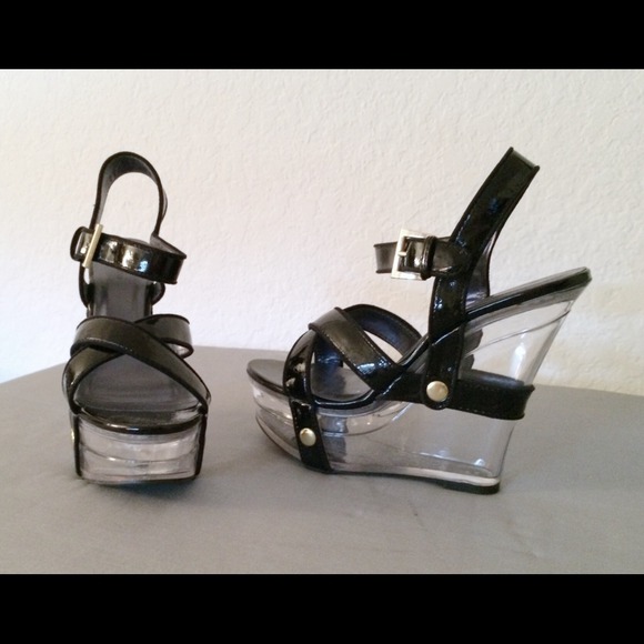 Acrylic heel shoes NWOT.    Price reduced