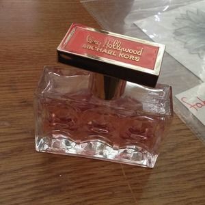 Michael Kors Very Hollywood perfume