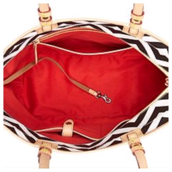 🌹 Dooney & Bourke Bag 🌹SOLD - Picture 4 of 4