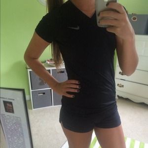 Nike dry fit black top