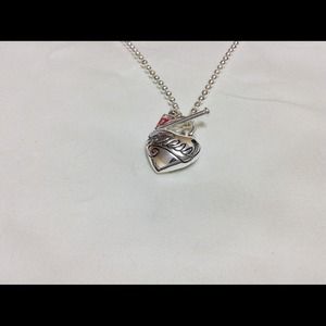 BRAND NEW GUESS NECKLACE