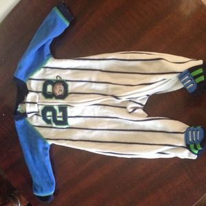 🚫🚫 SOLD 🚫🚫Baby boy sleeper footsie pjs