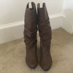 🆕 NEW WITH TAGS brown boots