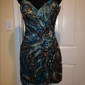 Mac Duggal cocktail dress; Peacock design. Sz 10.