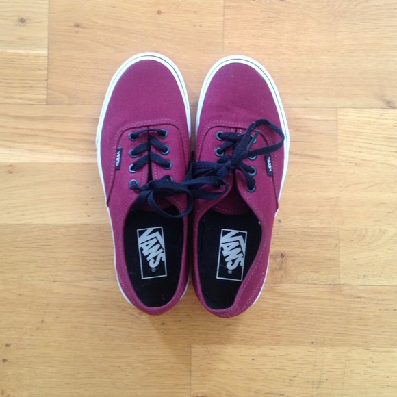 Vans -burgundy vans