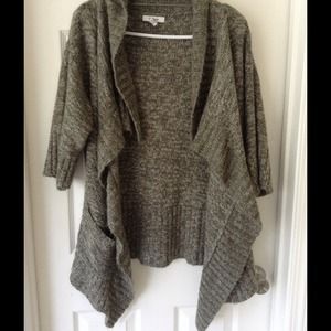 ✳️ON HOLD ✳️ Bundle sweater