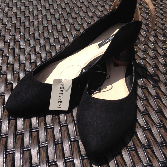Forever 21 flats black/taupe closed toe
