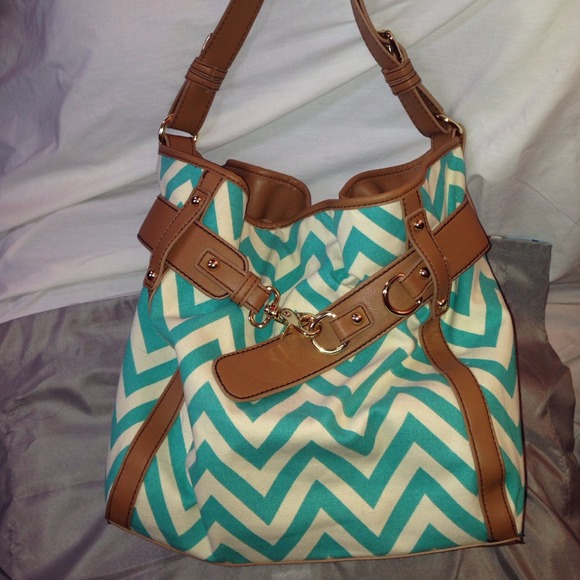 Chevron canvas bucket bag