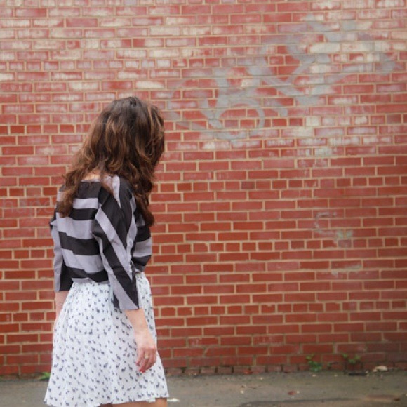 SOLD in BUNDLE LOFT striped top - Picture 3 of 3