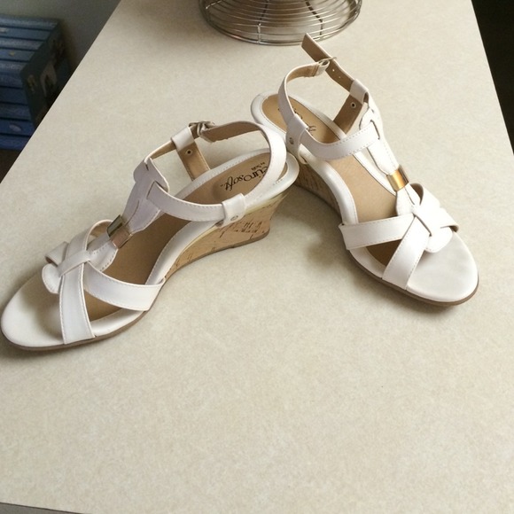 Euro soft small wedge sandal