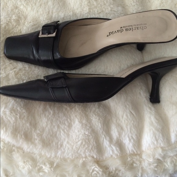🎉 Price Reduced! Charles David kitten heels