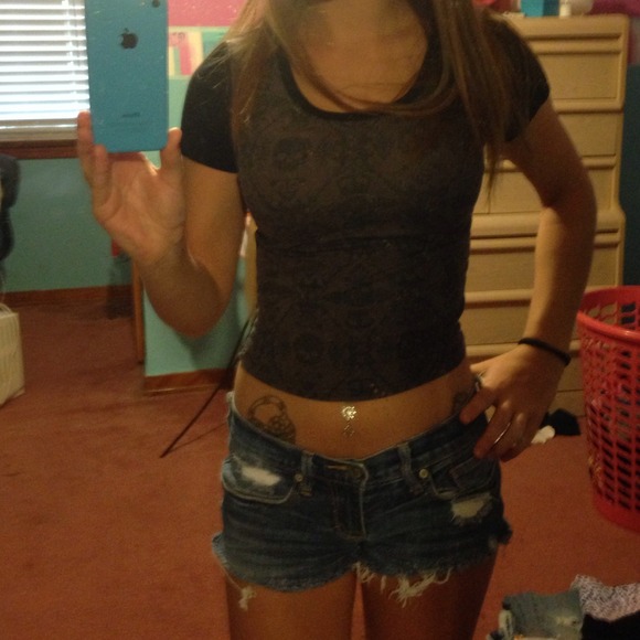 Grey skull crop top