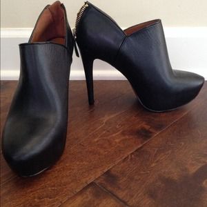 **REDUCED**Nine West Booties