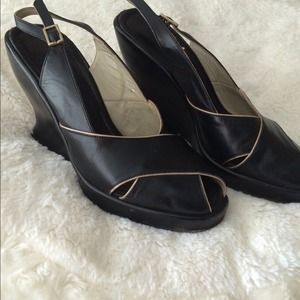 Kenneth Cole wedges