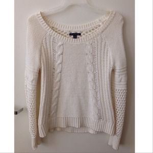 cream sweater fr american eagle.