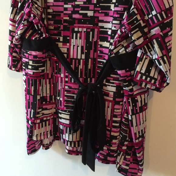 Maggie Barnes Catherine's dressy wrap blouse 5x - Picture 4 of 4