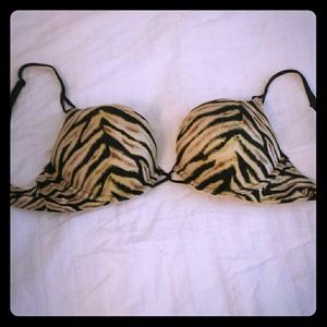 Victoria ' s Secret Bombshell Bra