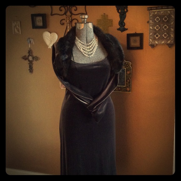 Stretchy velvet long gown with faux fur bolero.