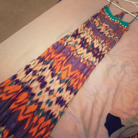 Aztek Print Maxi Dress 👗🎀👑