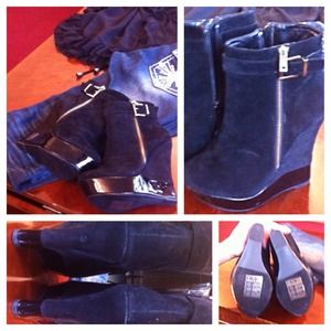 Host pick!!! Black suede platform bootie