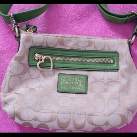 NWOT! Small Adorable green & shinny tan purse