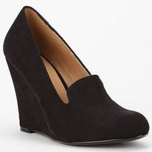 Chelsea Crew Wedge Loafer *Fall Must Have*