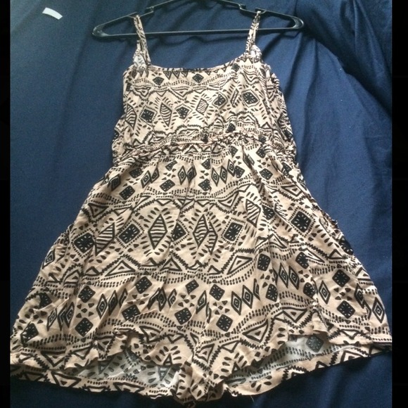 Aztec romper - Picture 2 of 2