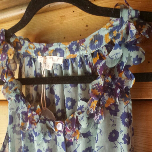 Floral Ruffled Tunic Tank - Picture 2 of 2