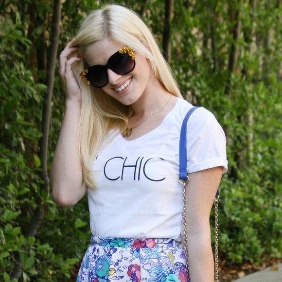 Tops - Le chic graphic tee v neck top tshirt white words