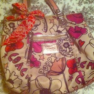 Coach poppy handbag w/scarf
