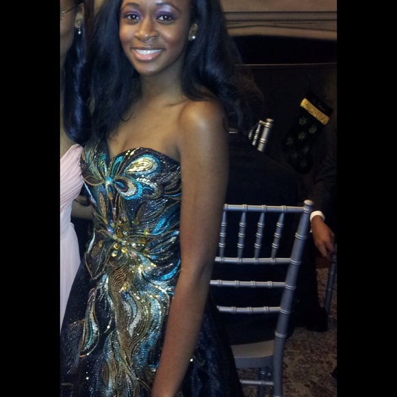 🎉Sparkle Peacock Design Prom Dress🎊 - Picture 1 of 4