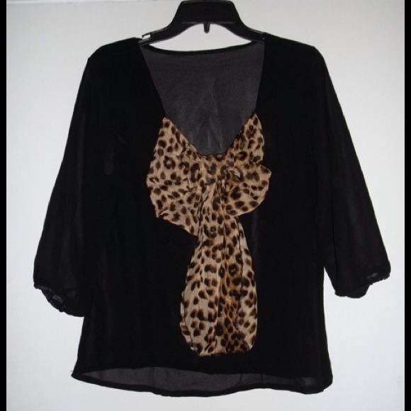 SOLD IN BUNDLE Bow back top