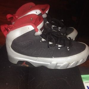 Kilroy 9s