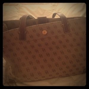 Authentic Dooney and Bourke signature medium tote