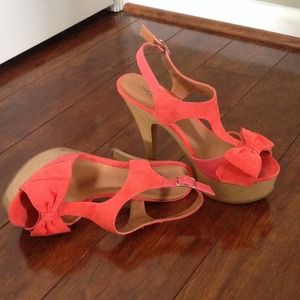 Coral Bow tie T-straps