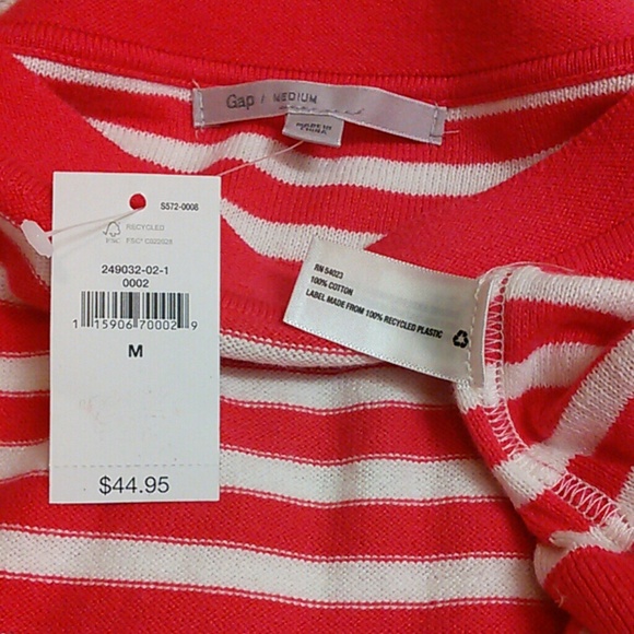 💥SOLD💥 NWT Gap sweater - Picture 2 of 3