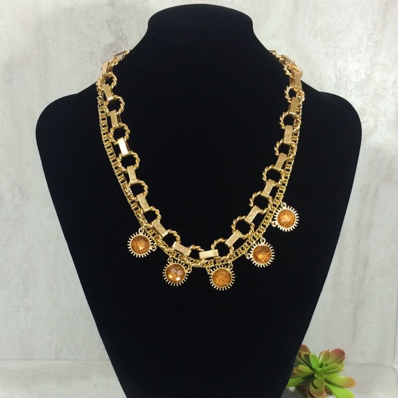 Gold Chain Layered Necklace - Picture 3 of 3