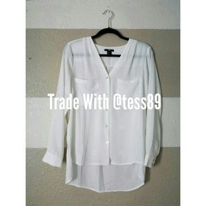 NWOT H&M White V-Neck Button Up Blouse