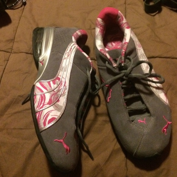 ONLY WORN ONCE PUMAS