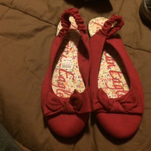 American Eagle shoes, only worn once!!